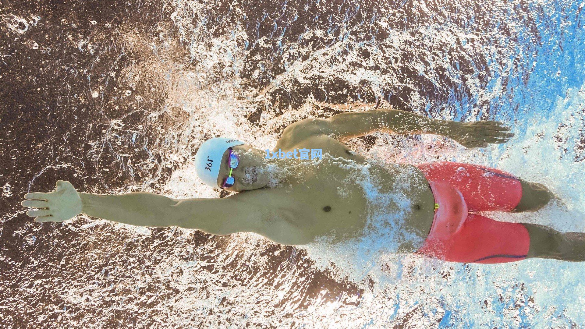 老友相聚!詹姆斯与戴维斯比佛利山庄共度休闲午后,球迷猜测未来合作动向